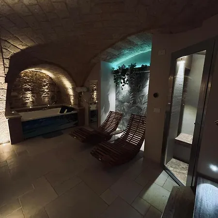 Saint Roger Via San Ruggiero N8