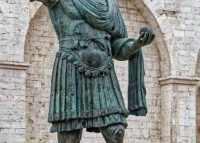 Saint Roger Via San Ruggiero N8 *